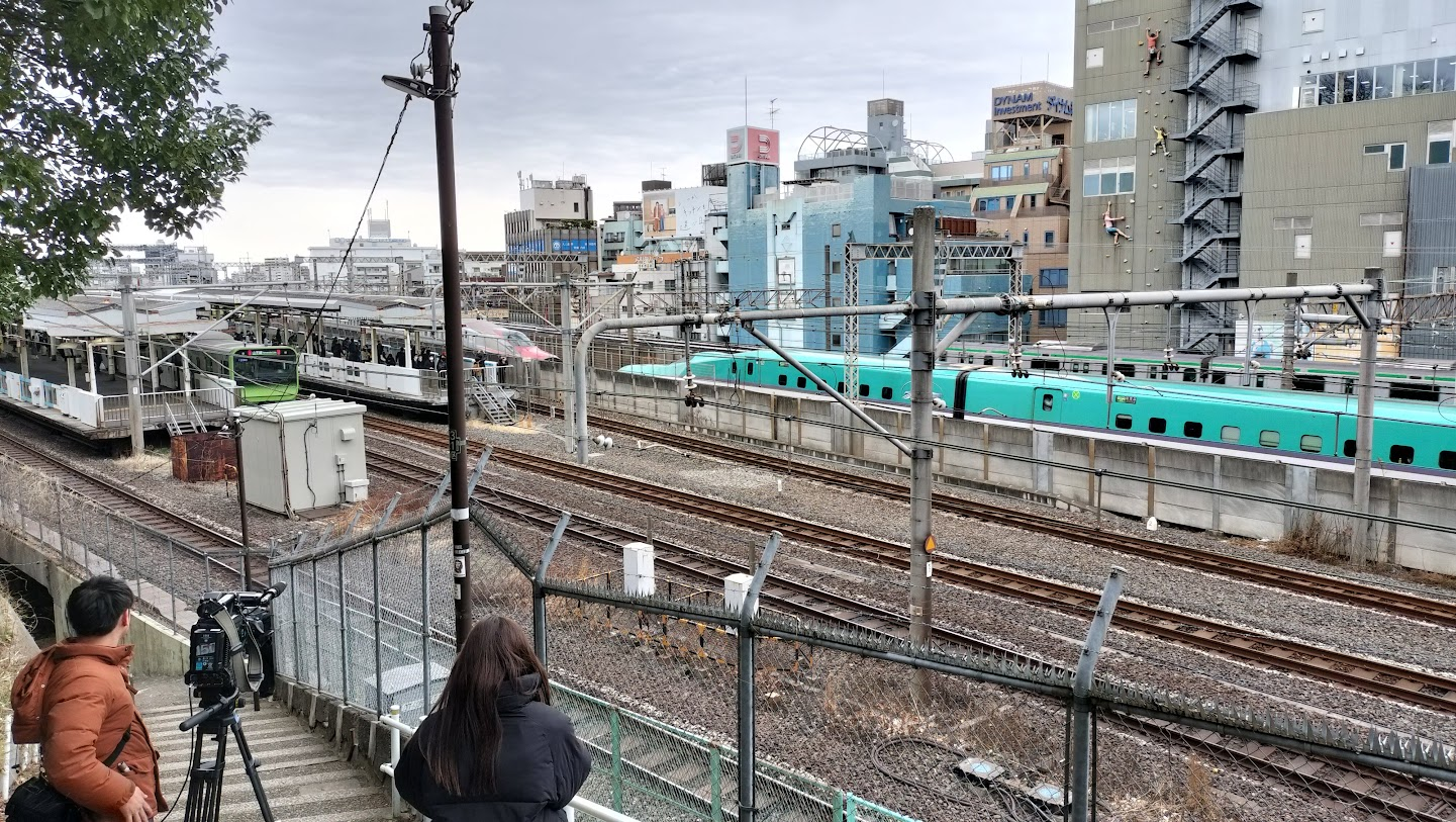 2025/03/06 東北新幹線 連結外れ - 西日暮里駅付近に停車